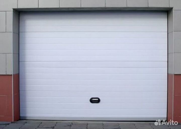 Секционные ворота