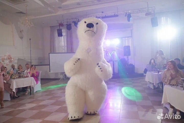 Белый мишка медведь