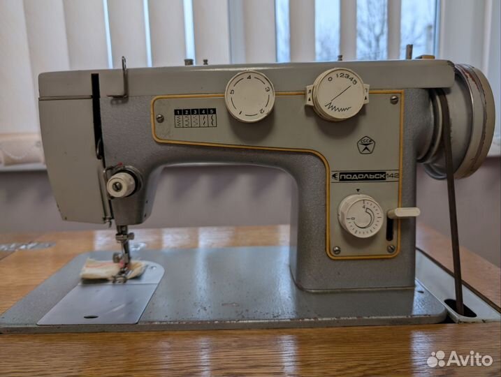 Швейная машина подольск 142