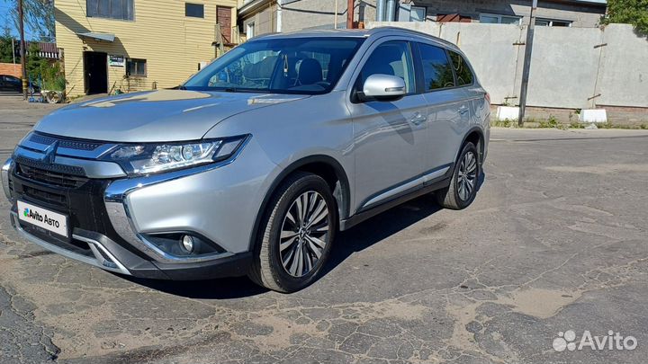 Mitsubishi Outlander 2.4 CVT, 2019, 71 000 км