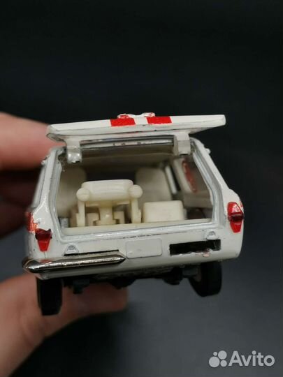 Модель авто Волга газ-24-02 Скорая помощь СССР