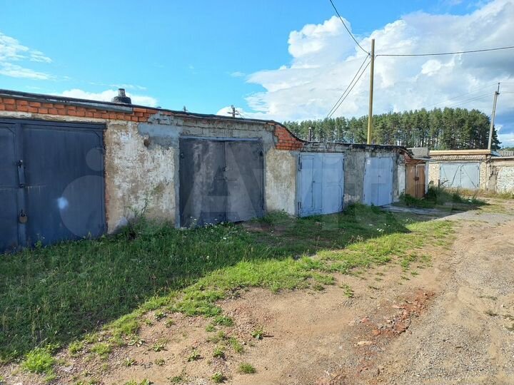 Гараж, > 30 м²