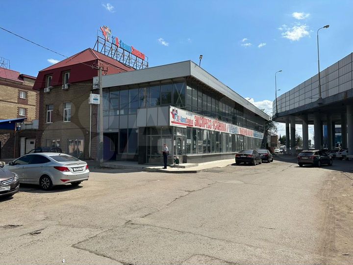 Сдам торговое помещение, 200 м²