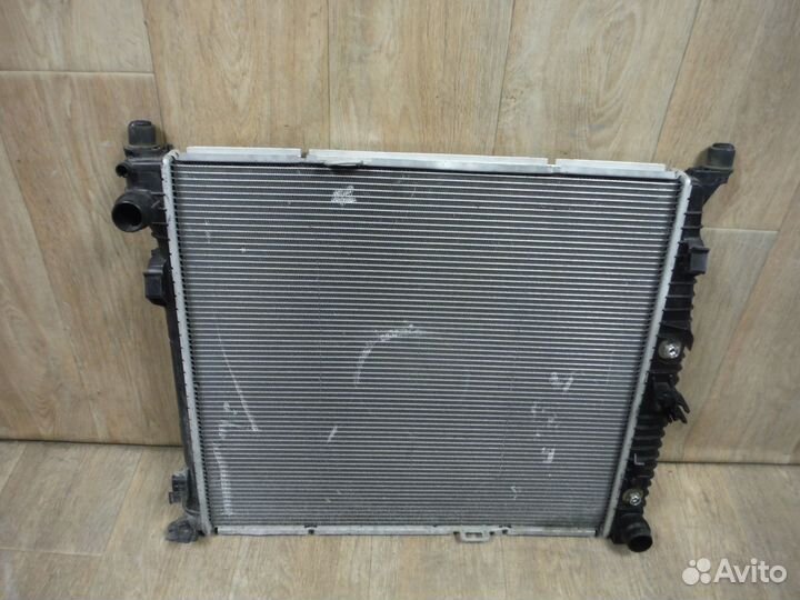 Радиатор охлаждения Mercedes W166 GL GLS ML GLE