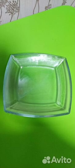 Большой салатник+3 квадратные тарелки