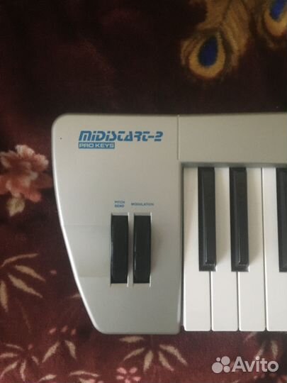 Мидиклавиатуры akai MPK-61 и Midiscare 2