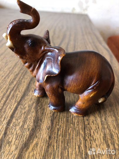 Статуэтка слон