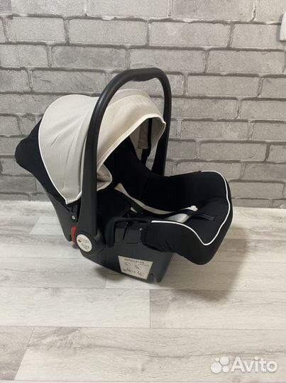 Автолюлька от 0 до 13 кг (чёрно - белая )