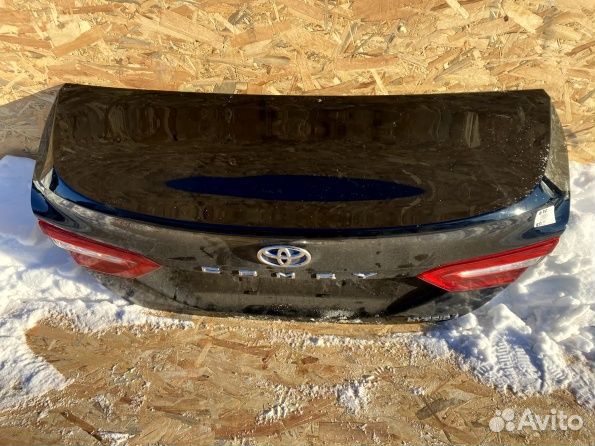 Крышка багажника Toyota Camry 70 2018-2022