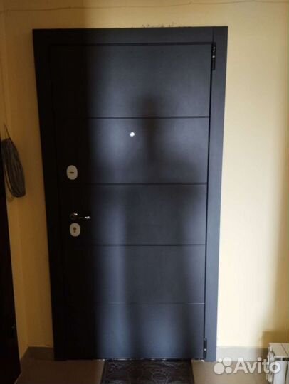 Установка входных и межкомнатных дверей