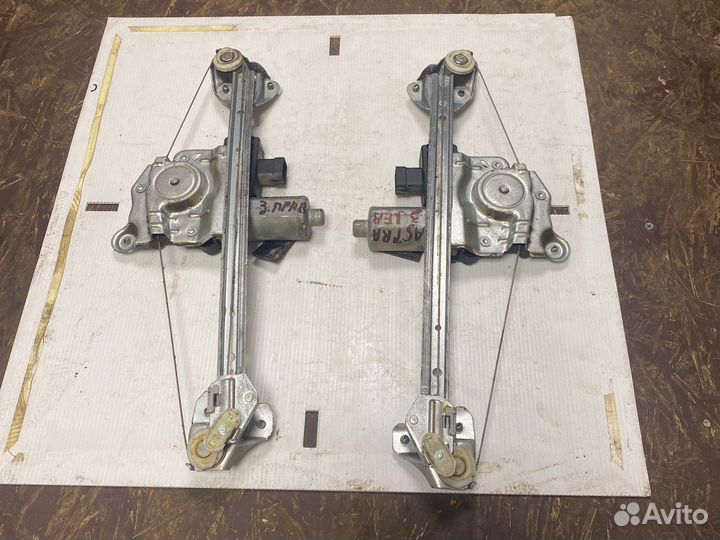 Стеклоподъемник задний Opel Astra h