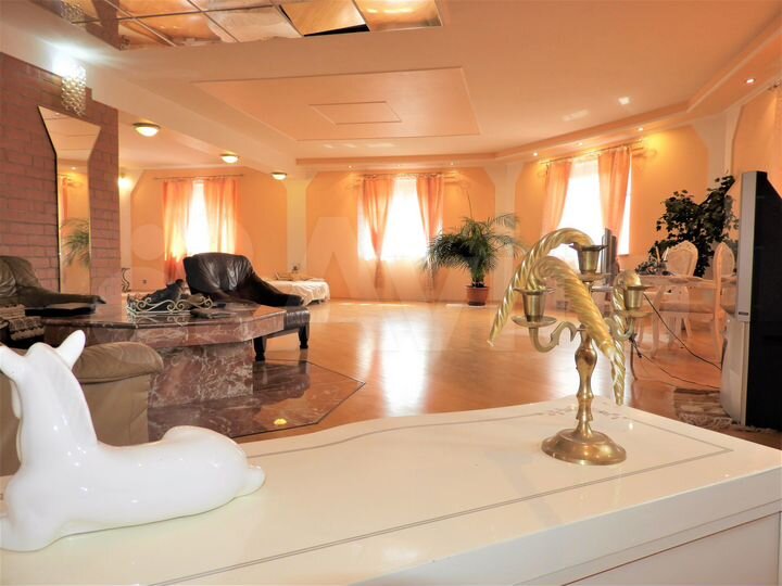 Коттедж 600 м² на участке 90 сот.