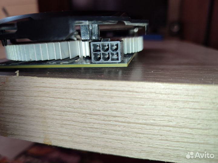 Видеокарта gt 740 - 2gb