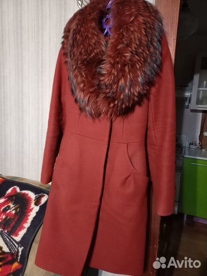 Продам пальто женское