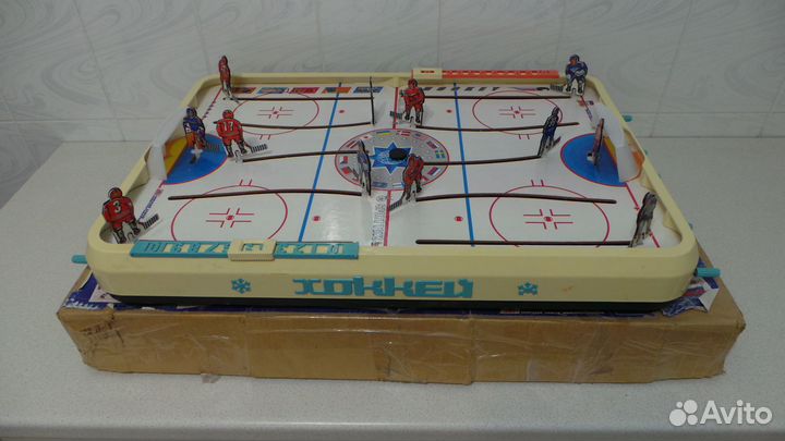 Настольная игра хоккей. Настольный хоккей
