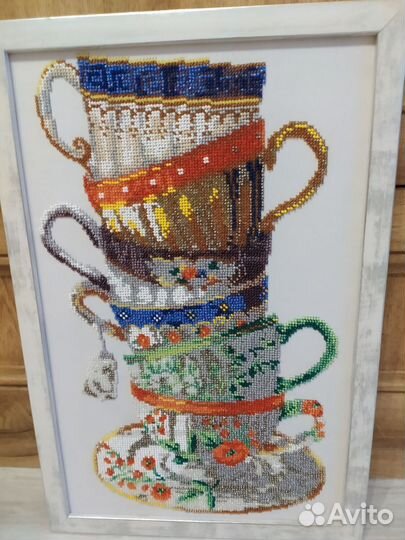 Картина выполнена бисером. Полная зашивка