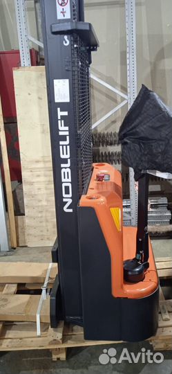 Штабелер самоходный noblelift PSE15L-C
