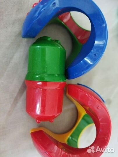 Развивающие игрушки для малышей пакетом