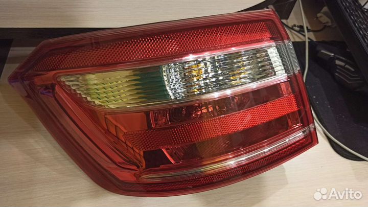 Задний левый фонарь vesta