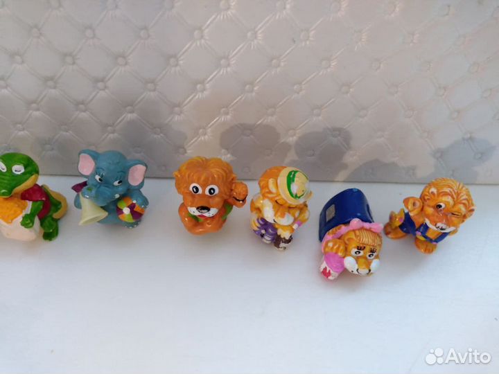 Том и Джери, пингвины, кроты, зайцы киндер сюрприз