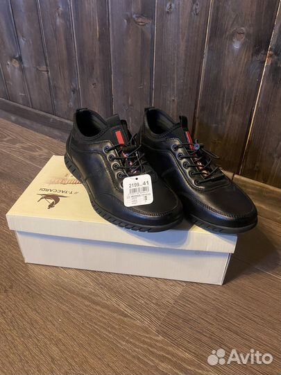 Кроссовки демисезонные taccardi 41 размер