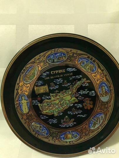 Сувенирные тарелки
