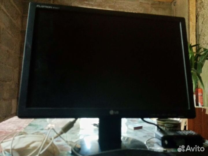 Монитор LG flatron w1942T