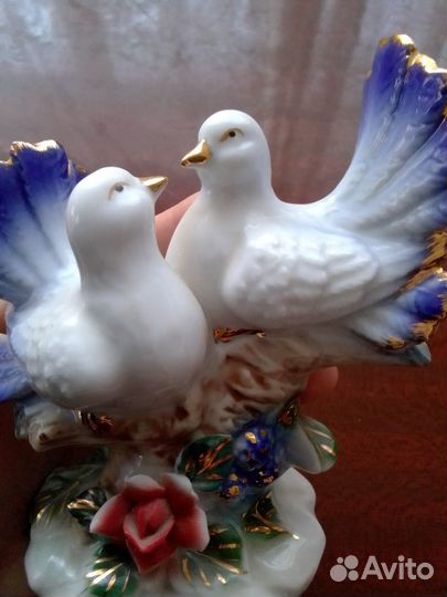 Статуэтка фарфор Голуби