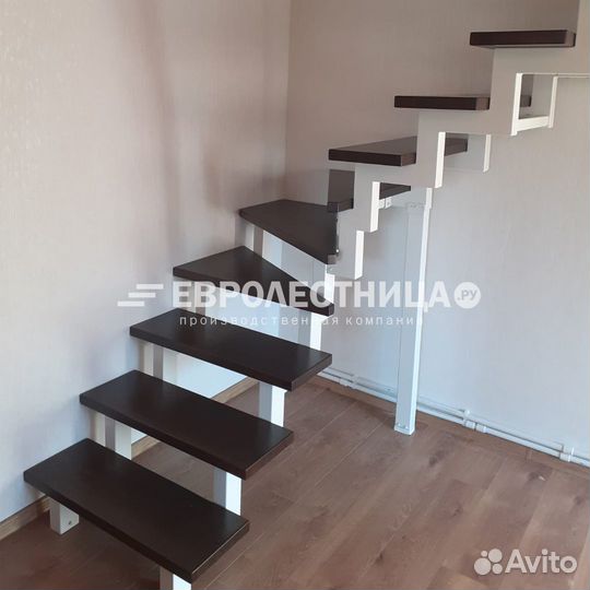 Лестница на второй этаж металлическая