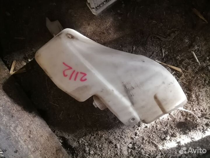 Бачок омывателя 2110