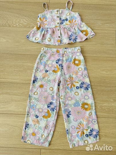 Платья и костюмы для девочек