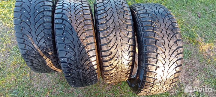 Formula Ice 215/65 R16