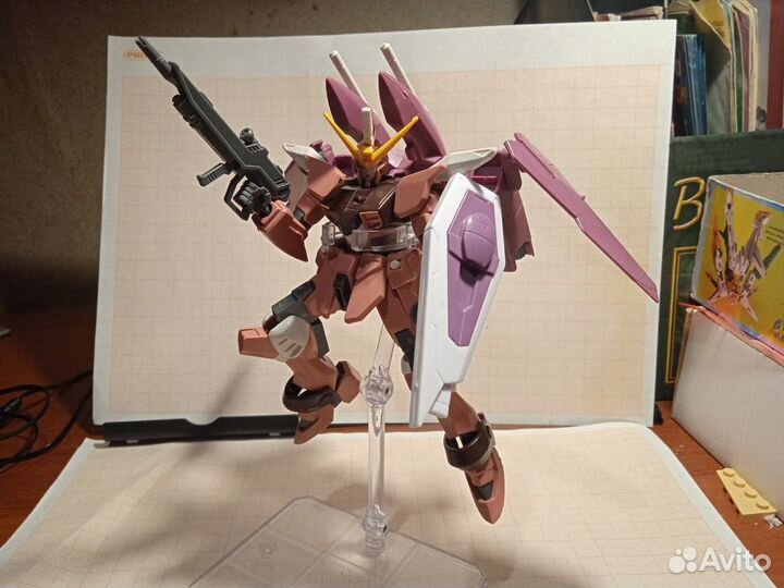 HG Justice Gundam (с щитом infinite Justice)