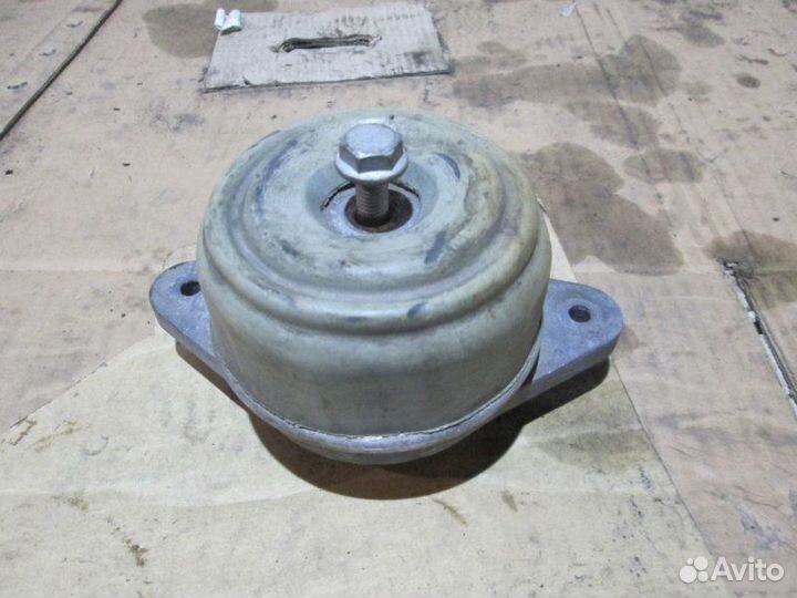 Подушка двс Mercedes Benz W 221