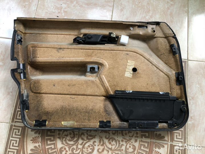 Карта двери, обшивка