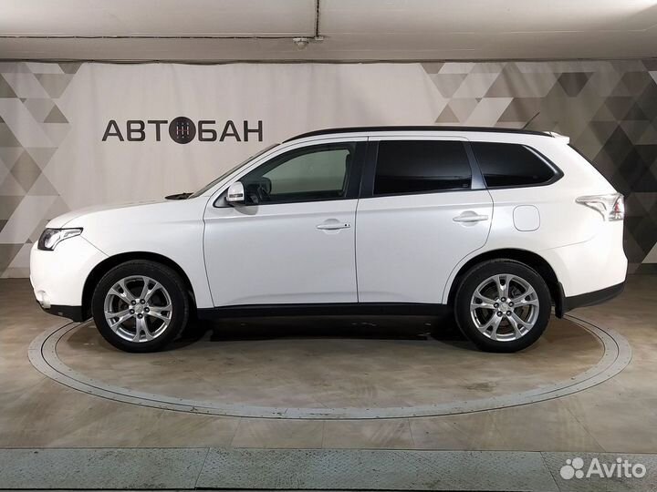 Mitsubishi Outlander 2.4 CVT, 2012, 228 127 км