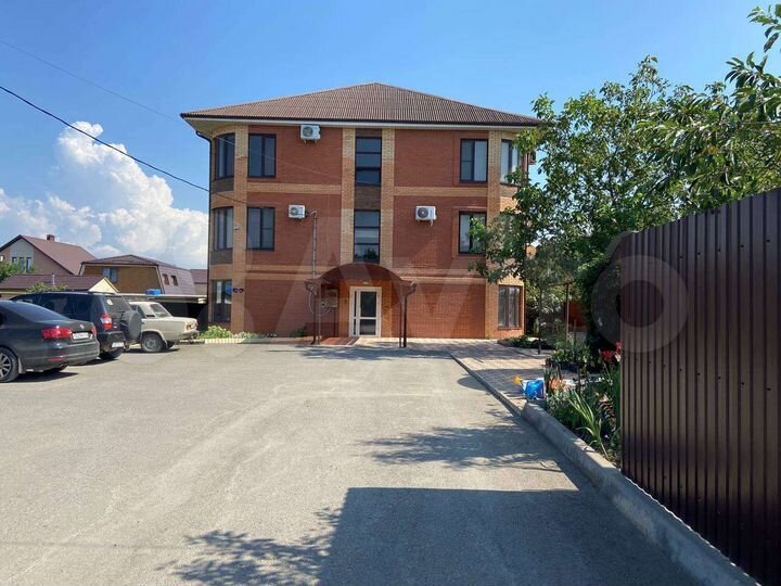 2-к. квартира, 58 м², 3/3 эт.