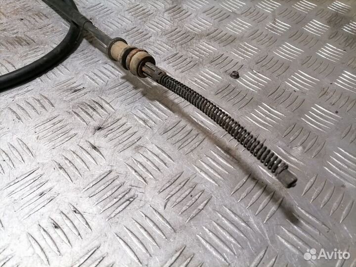 Трос стояночного тормоза Mitsubishi L200 2006-2016