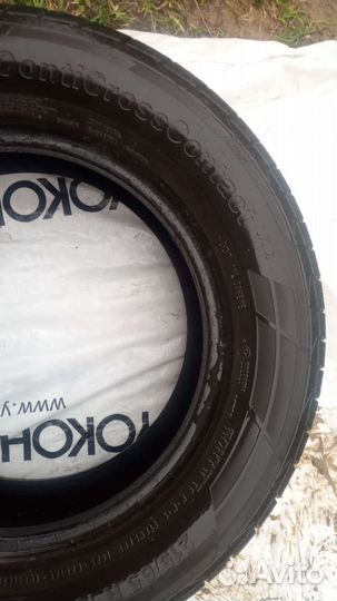 Continental ContiCrossContact LX2 215/65 R16 и 215/65 R16 98H