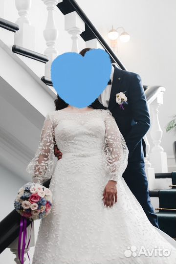 Свадебное платье со шлейфом