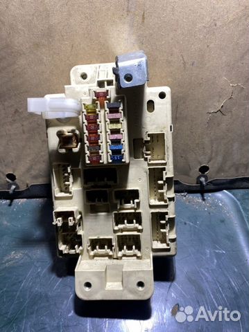 Блок предохранителей салонный тойота рав 4 1998