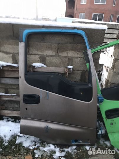 Isuzu гига двери