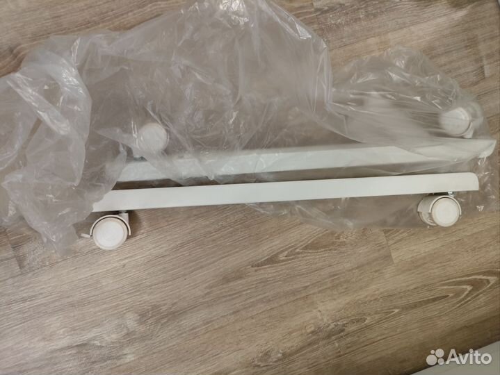 Детская кроватка 0-3 года с маятником и ящиком