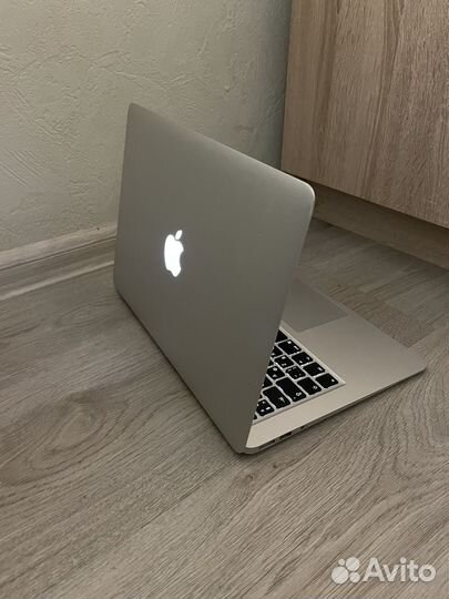 Macbook air 13 early 2015