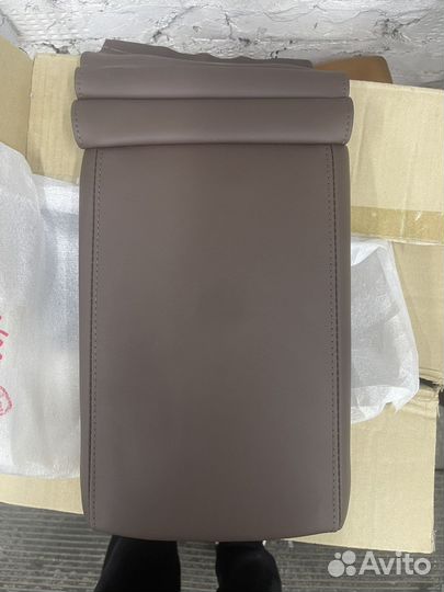 Подлокотник заднего ряда хундай equus