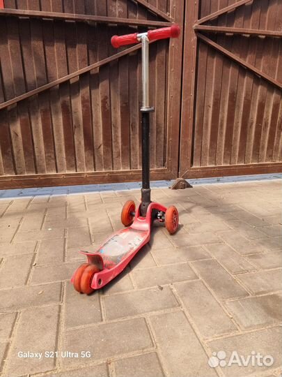 Детский трехколесный самокат