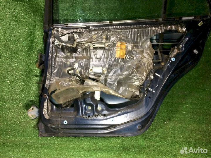 Дверь задняя правая Mitsubishi Galant E55A Синяя ц