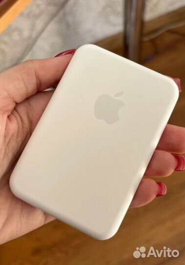 Зарядка для айфона беспроводная