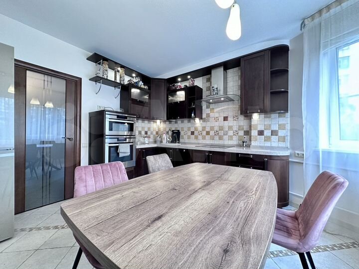 3-к. квартира, 76 м², 2/17 эт.