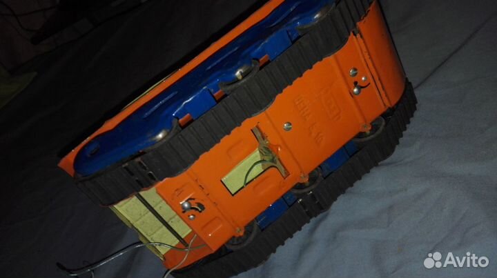 Машина на батарейке